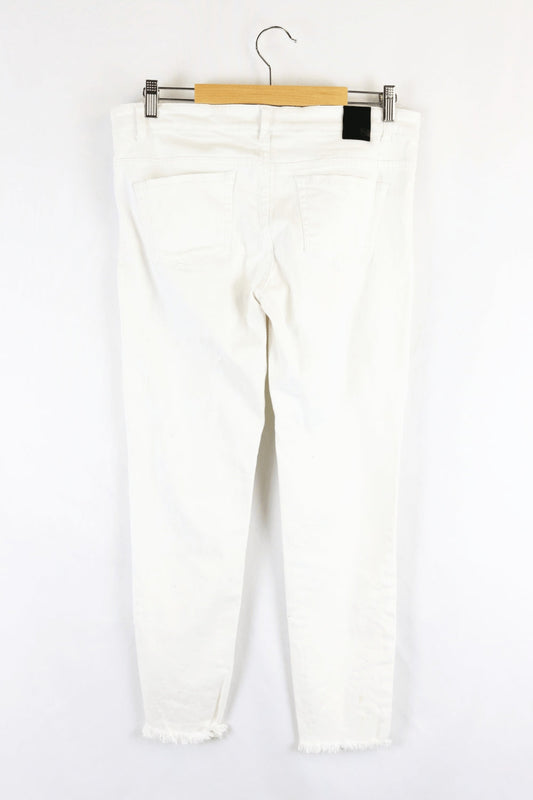 Long Lost White Jeans 14