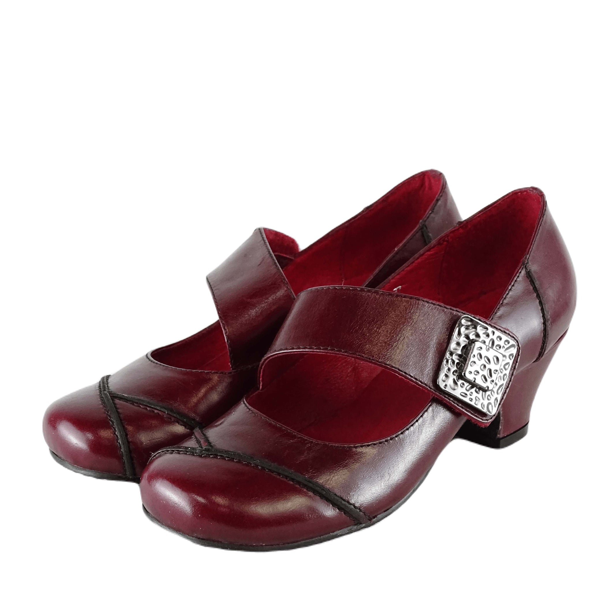 Django & Juliette Red Pumps with Silver Buckle AU/US 6 (EU 37)