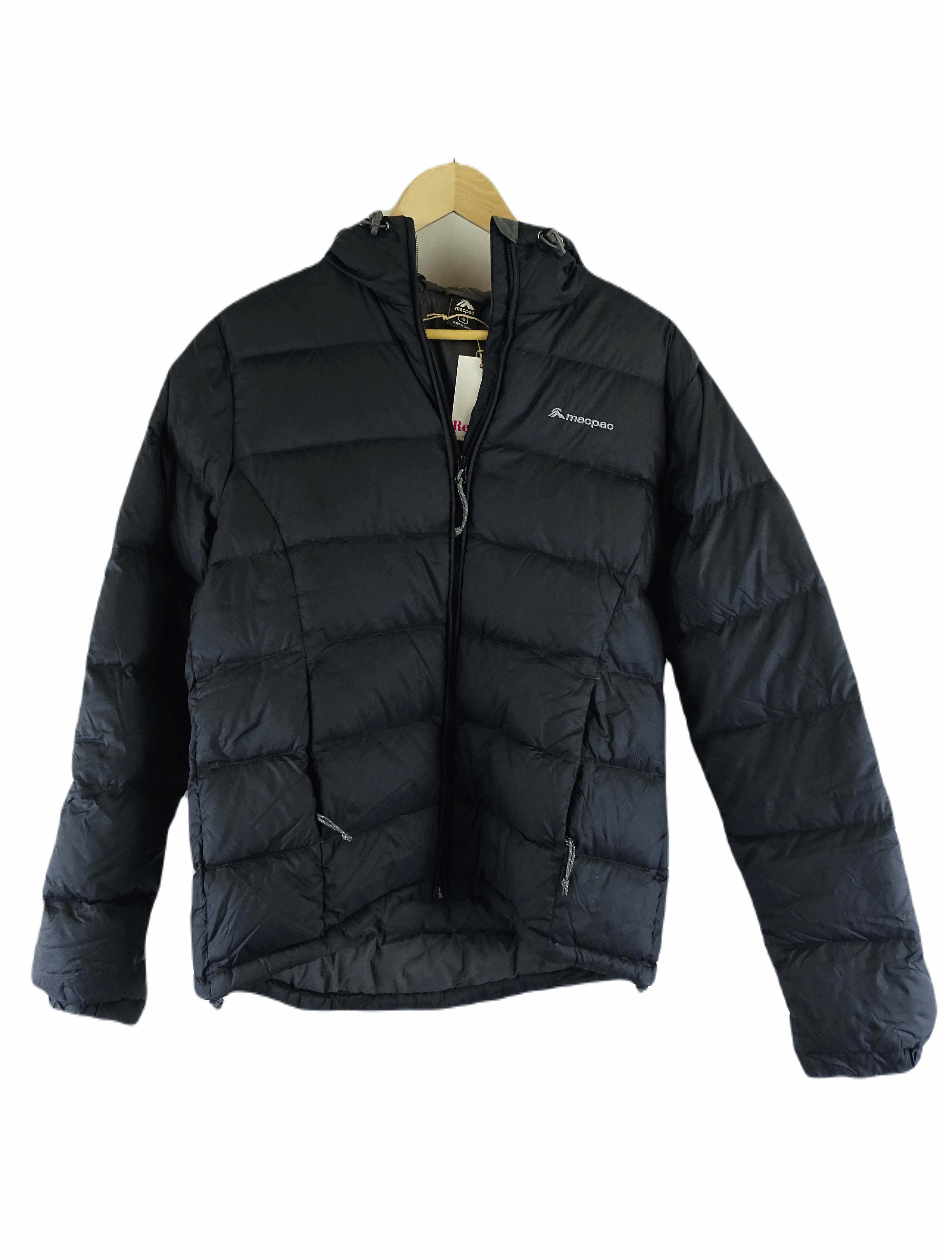 Macpac black puffer jacket on sale