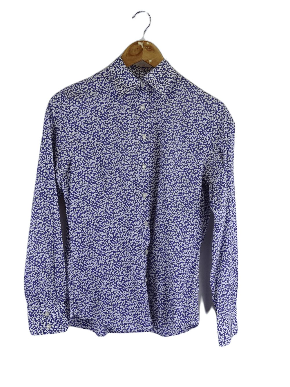 Rhodes & Beckett Blue and White Button Down Shirt 10