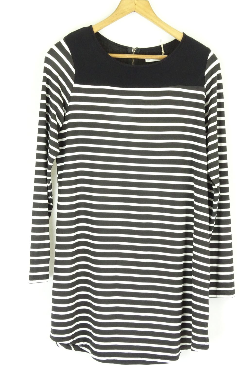 Maxium Black And White Tunic M