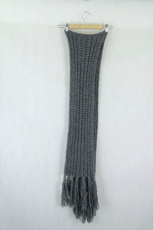 Grey Knitted Chunky Scarf