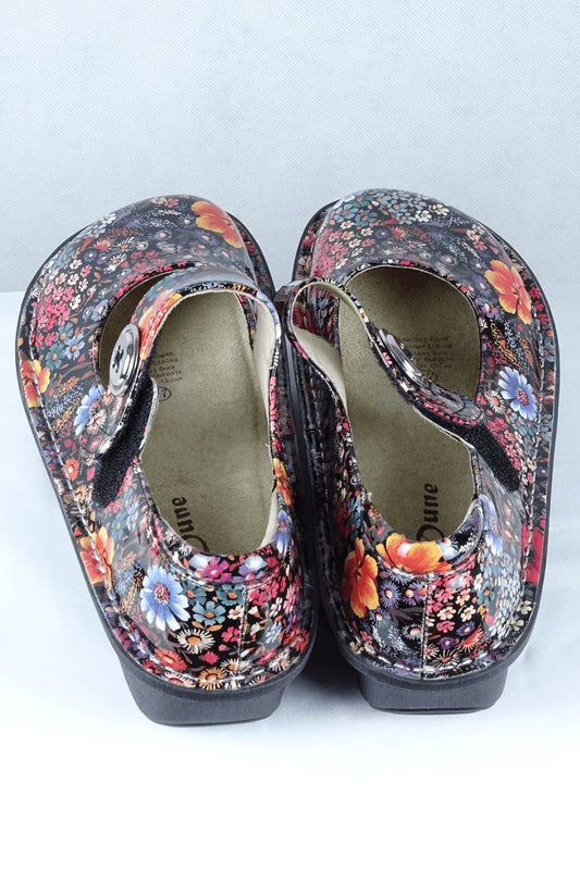 Sand Dune Floral Platforms 37