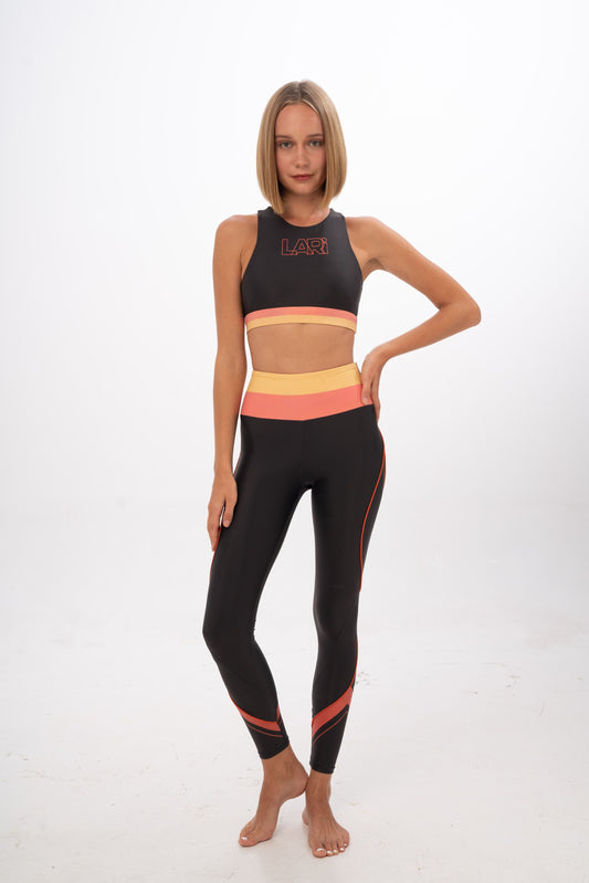 Backtrack Compression Legging in Liquorice Multicolour