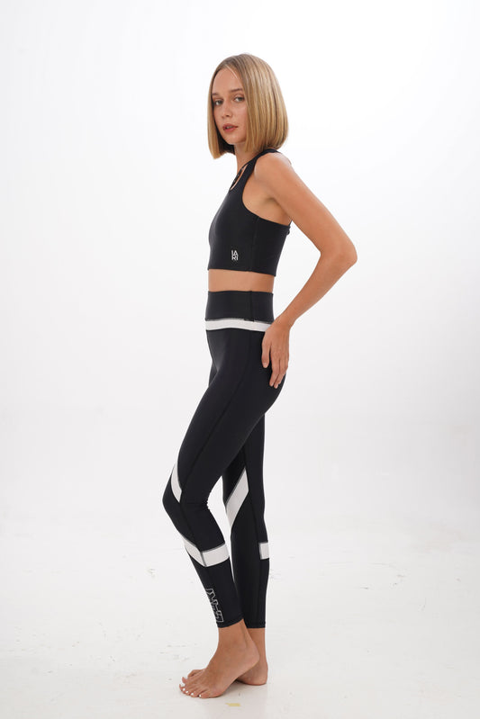 Rewind Compression Legging in Monochrome