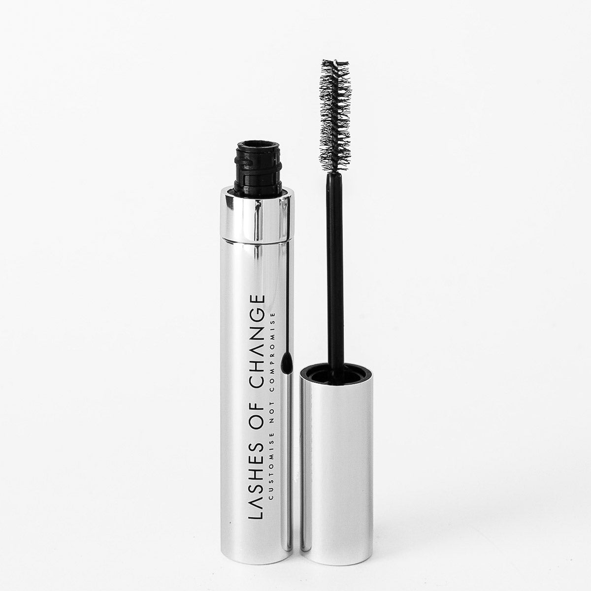 Mascara for longer lashes. Best sensitive eyes custom mascara. Vegan makeup Australia. The best mascara in Australia. mascara with beautiful packaging, Aluminium recyclable mascara packaging.